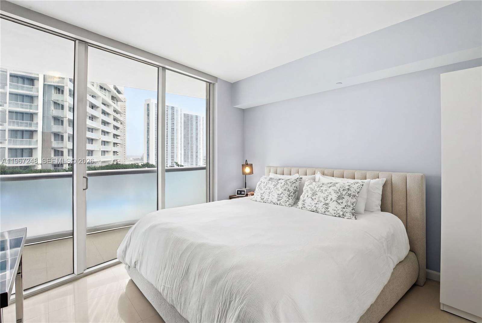 Icon Brickell 2 at 495 Brickell Ave, Miami, FL 33131 - For Sale photo 9