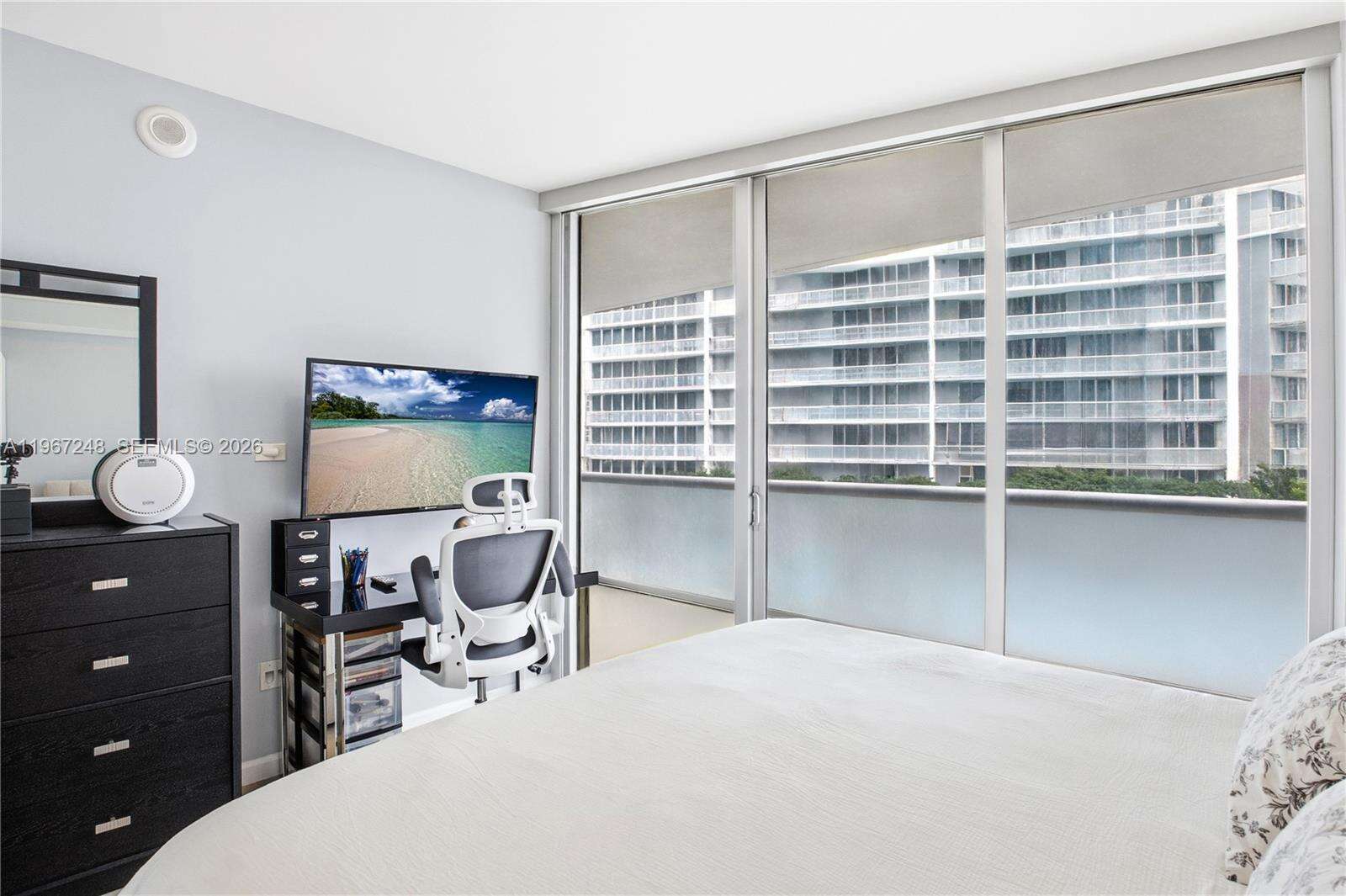 Icon Brickell 2 at 495 Brickell Ave, Miami, FL 33131 - For Sale photo 10