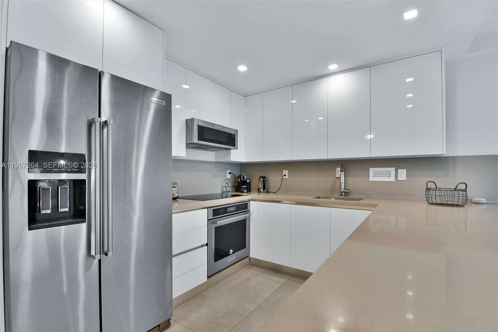 RONEY PALACE - 2301 Collins Ave, Miami Beach, FL 33139 | Picture 6