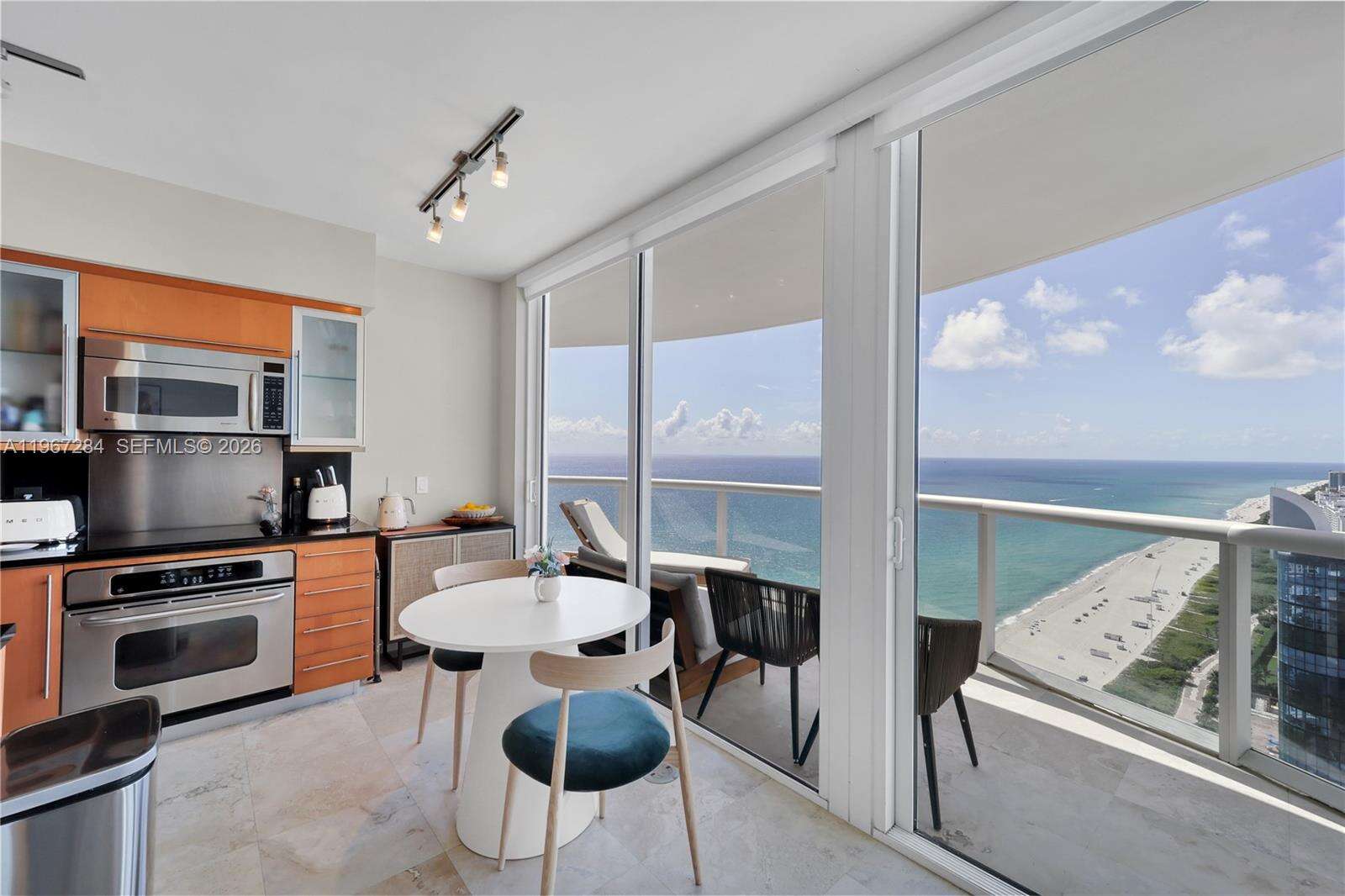AKOYA - , Miami Beach, FL 33141 | Picture 12