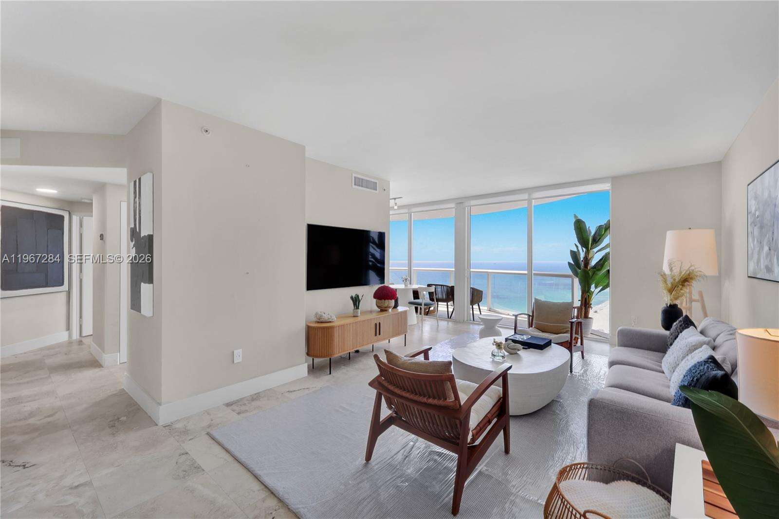 AKOYA - , Miami Beach, FL 33141 | Picture 10