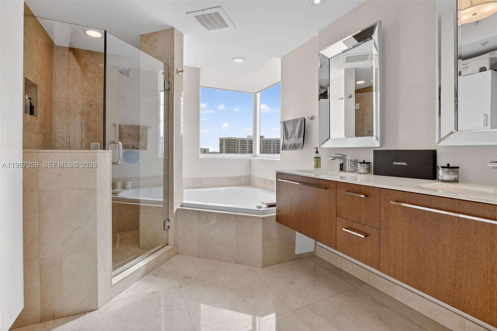 The Parc at 19400 Turnberry Way, Aventura, FL 33180 - For Sale photo 21