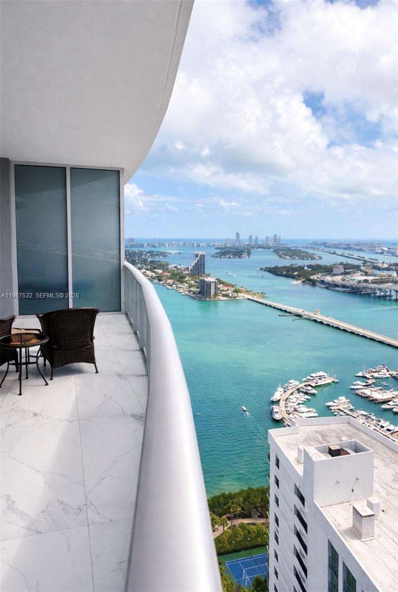 Aria On The Bay at 488 18 St, Miami, FL 33132 - For Sale photo 1