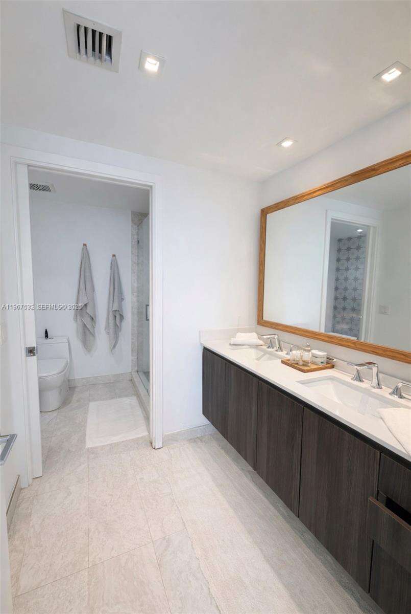 Aria On The Bay at 488 18 St, Miami, FL 33132 - For Sale photo 17