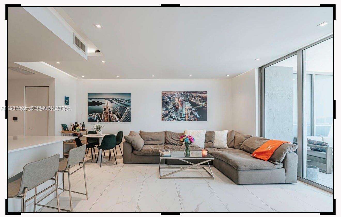 Aria On The Bay at 488 18 St, Miami, FL 33132 - For Sale photo 4