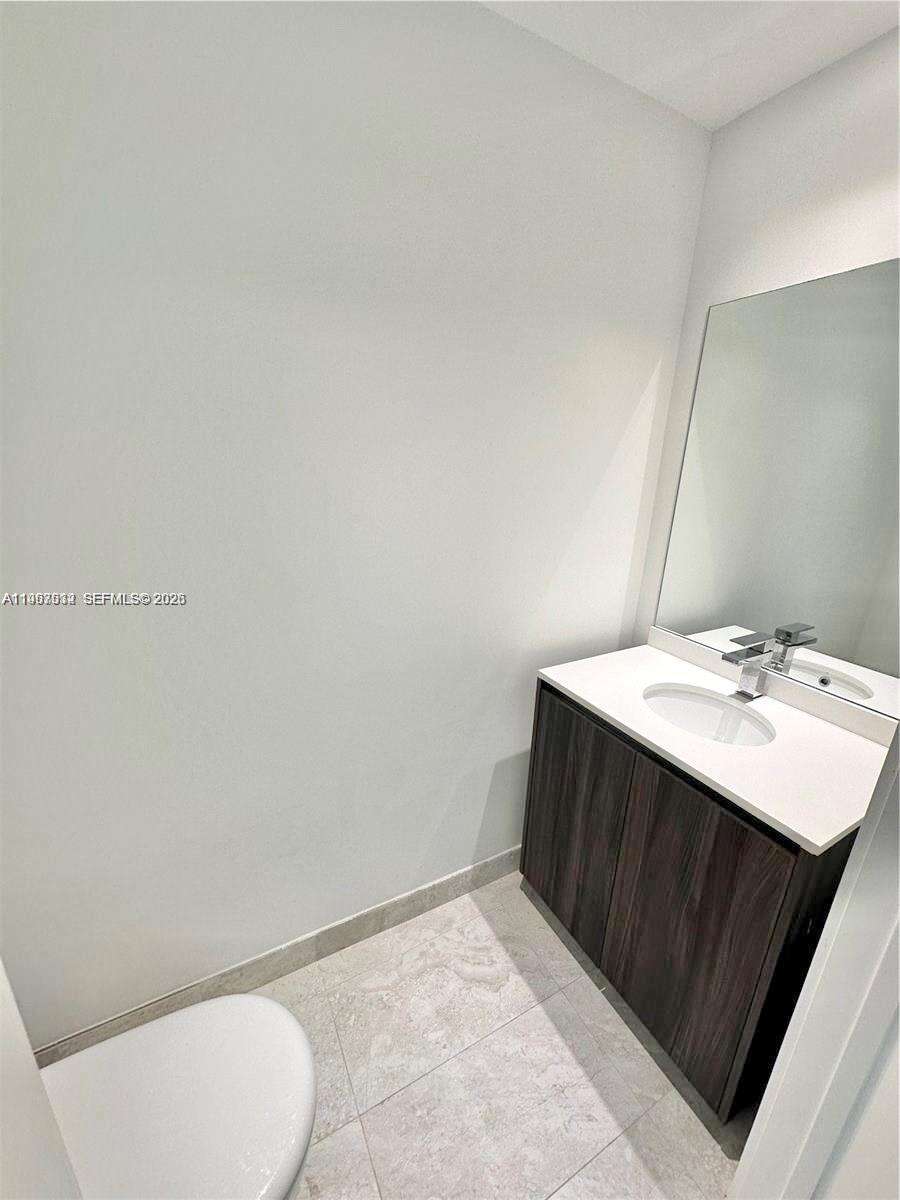 Aria On The Bay at 488 18 St, Miami, FL 33132 - For Sale photo 9