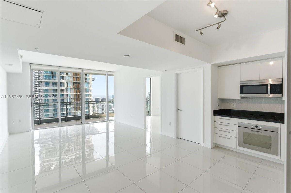 Mint at 92 3 St, Miami, FL 33130 - For Sale photo 4