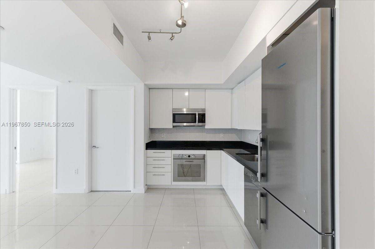 Mint at 92 3 St, Miami, FL 33130 - For Sale photo 9