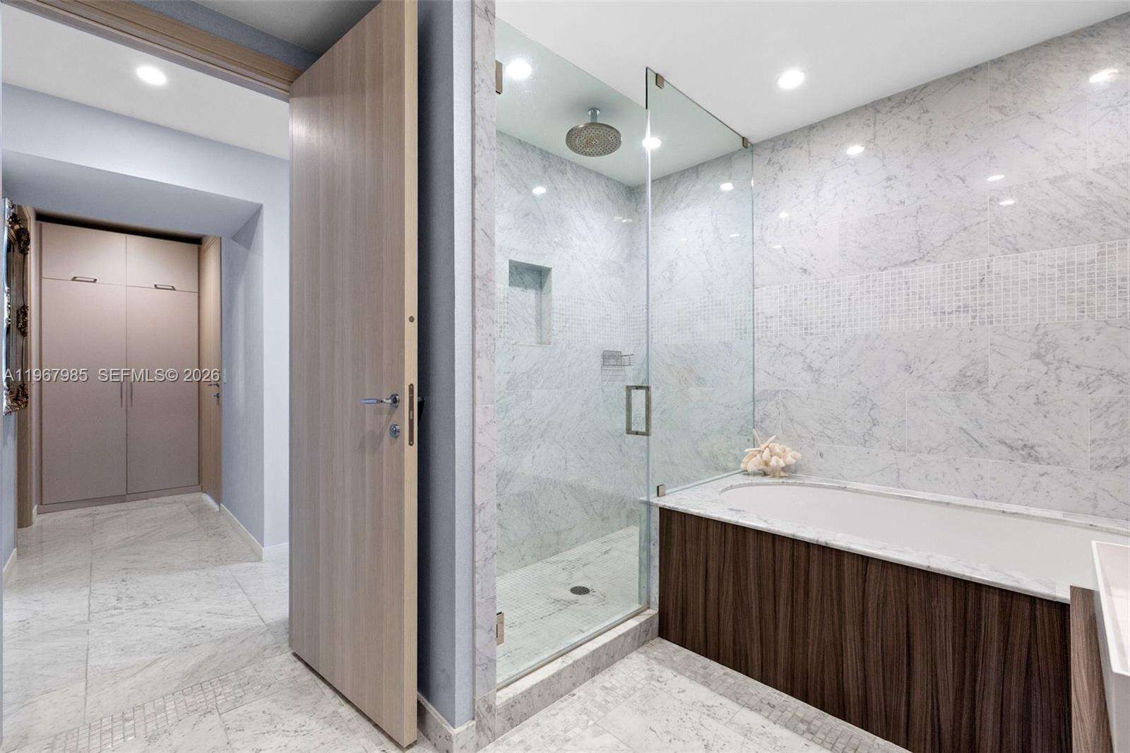 BRICKELL FLATIRON - 1000 Brickell Plz, Miami, FL 33131 | Picture 44