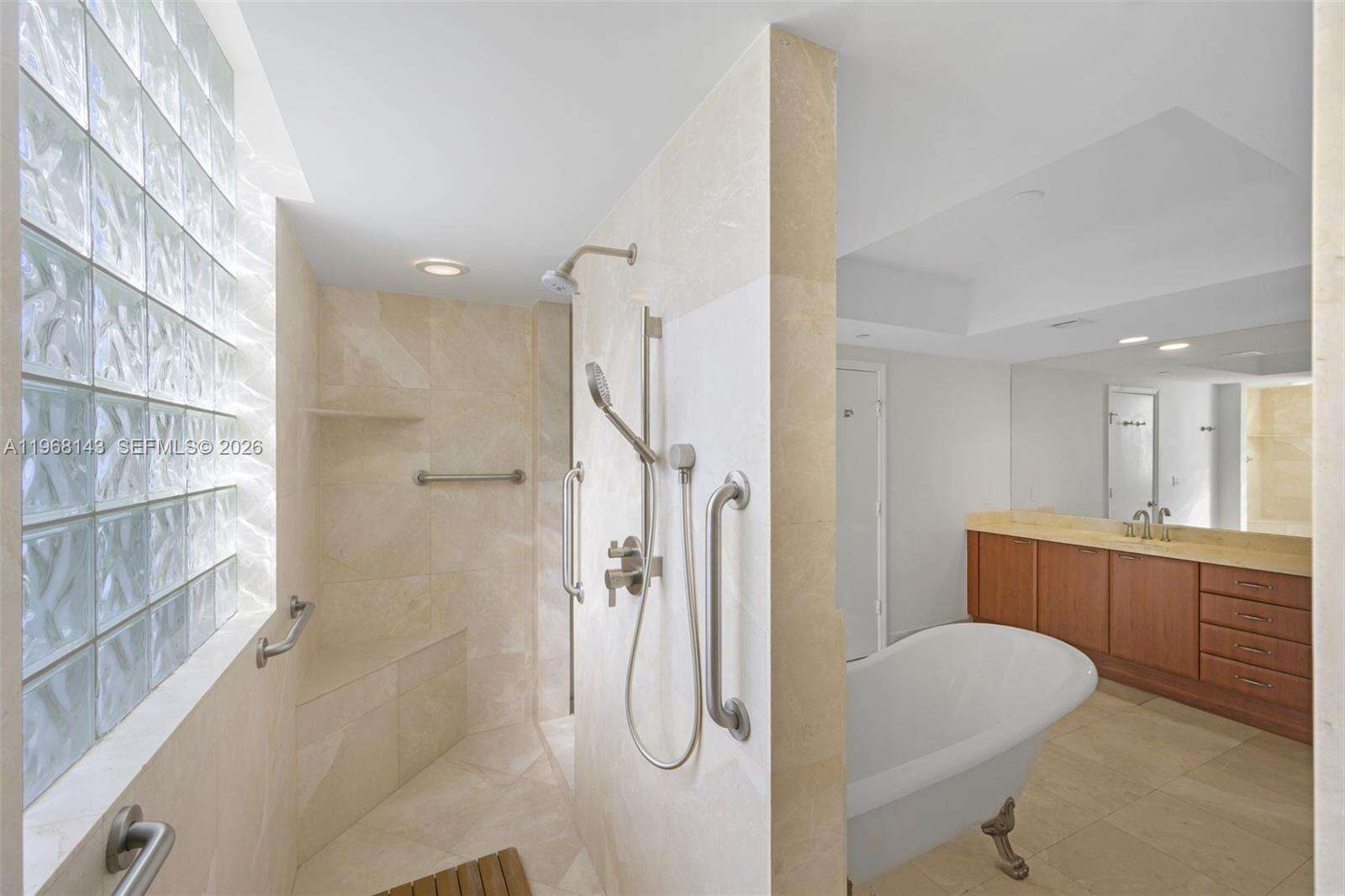 THE PENINSULA II - 3301 183, Aventura, FL 33160 | Picture 17