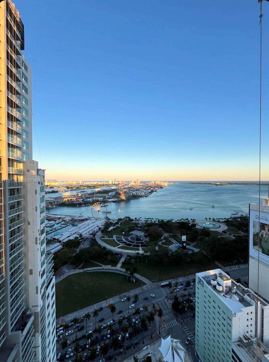 Vizcayne South at 253 2 St, Miami, FL 33132 - For Sale photo 2