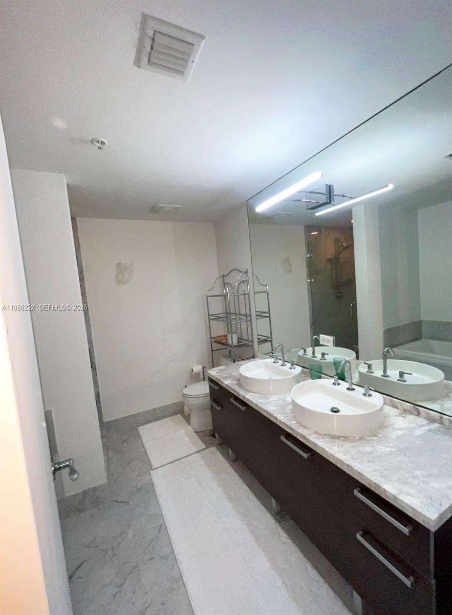 Vizcayne South at 253 2 St, Miami, FL 33132 - For Sale photo 18