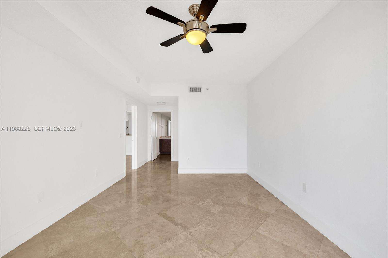 THE GRAND VENETIAN - 10 Venetian Way, Miami Beach, FL 33139 | Picture 24