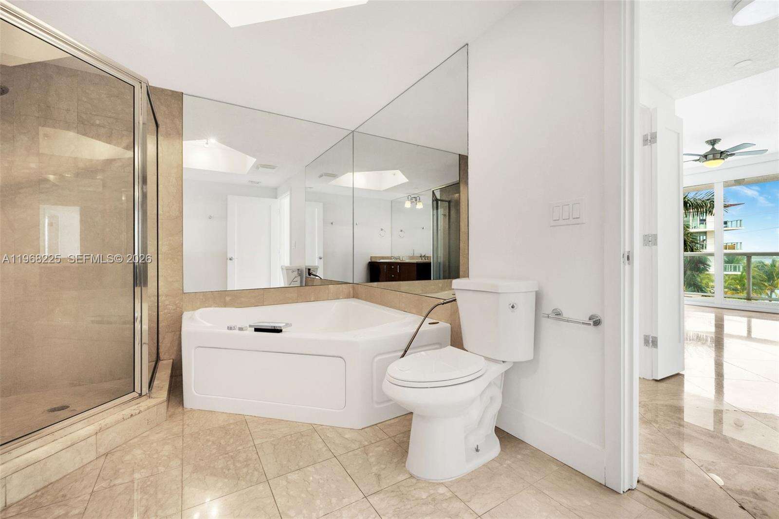 THE GRAND VENETIAN - 10 Venetian Way, Miami Beach, FL 33139 | Picture 28