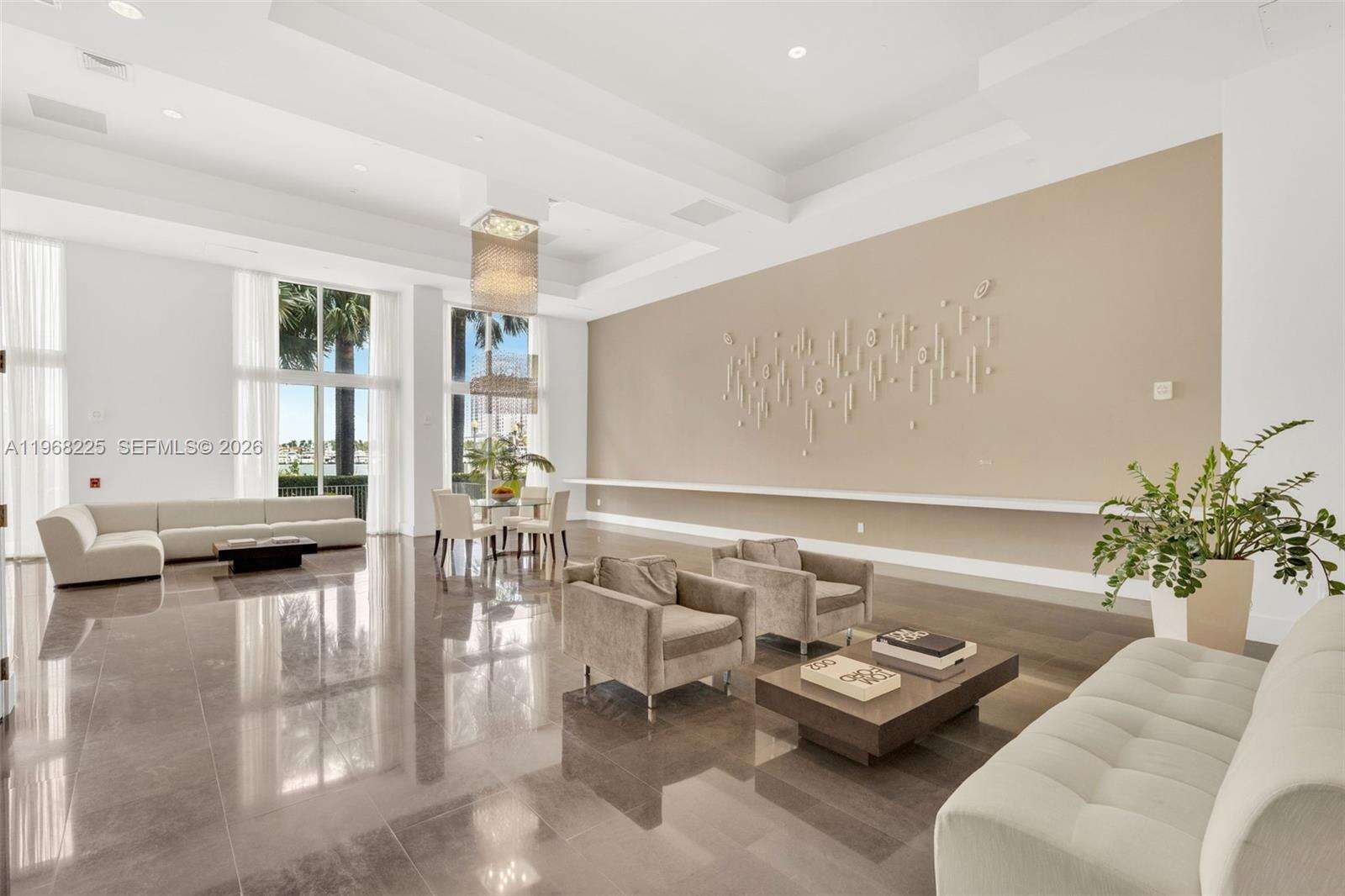 THE GRAND VENETIAN - 10 Venetian Way, Miami Beach, FL 33139 | Picture 34
