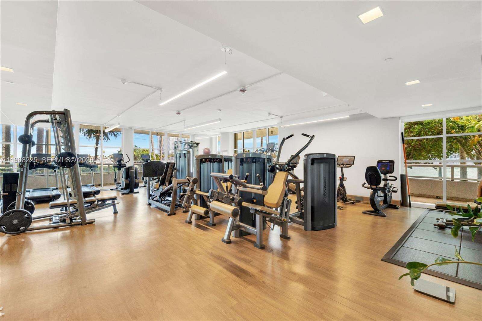 THE GRAND VENETIAN - 10 Venetian Way, Miami Beach, FL 33139 | Picture 36