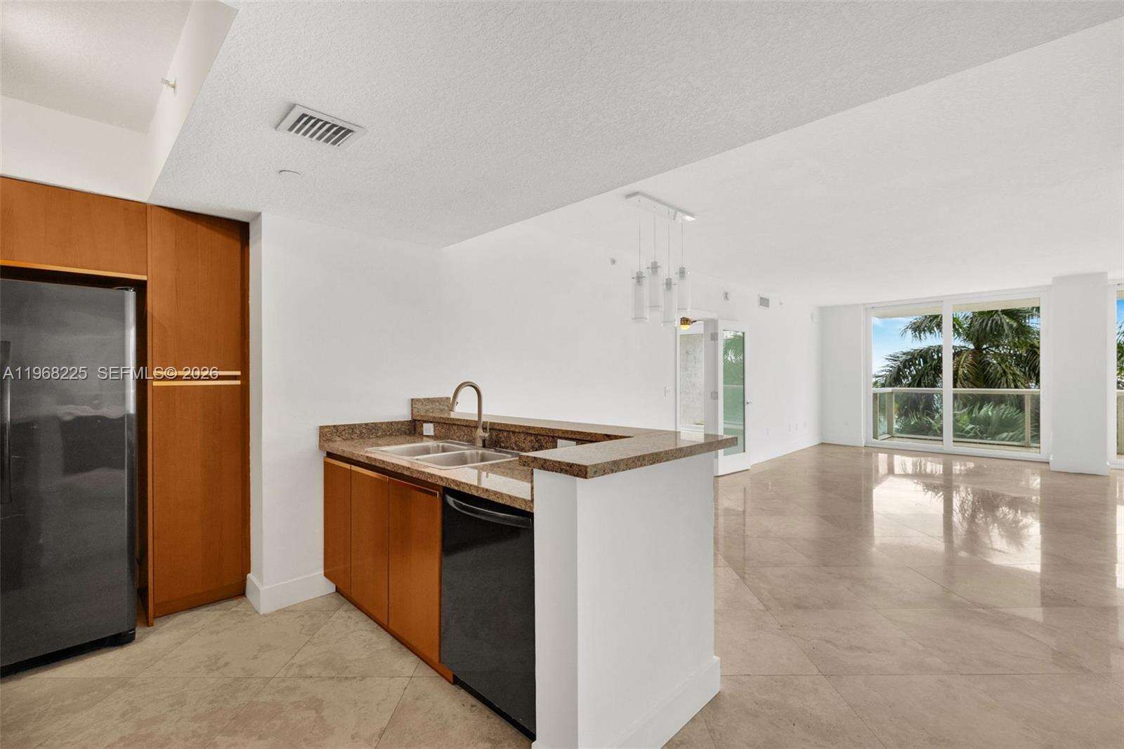 THE GRAND VENETIAN - 10 Venetian Way, Miami Beach, FL 33139 | Picture 5