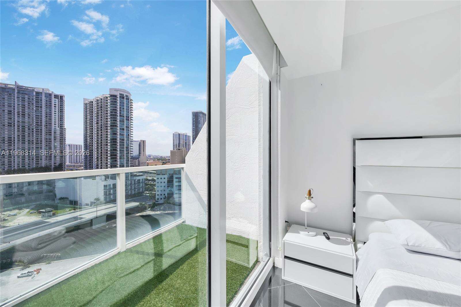Brickell On The River at 41 5 St, Miami, FL 33131 - For Sale photo 19