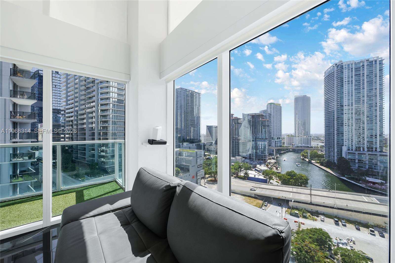 Brickell On The River at 41 5 St, Miami, FL 33131 - For Sale photo 3