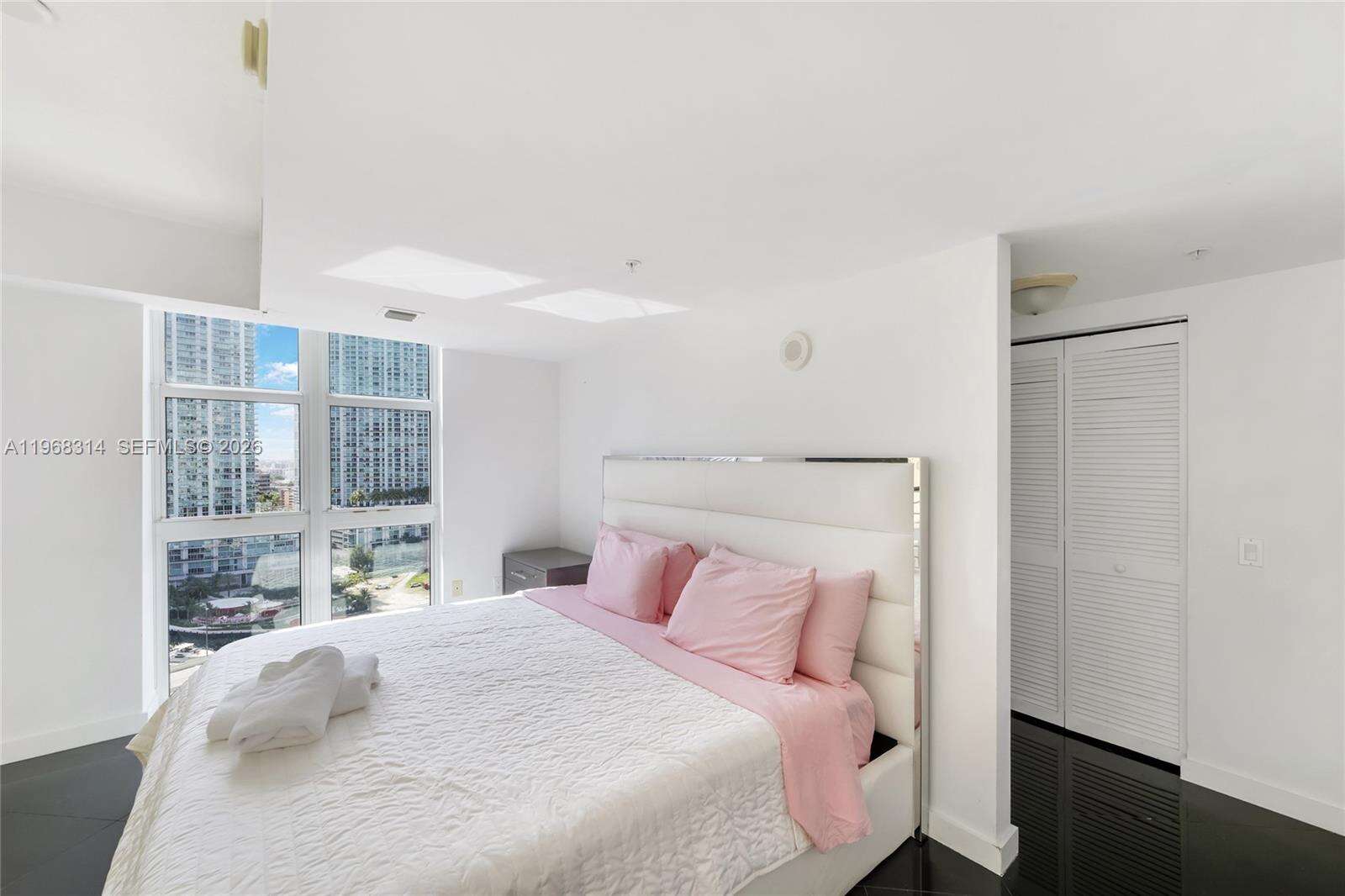 Brickell On The River at 41 5 St, Miami, FL 33131 - For Sale photo 29