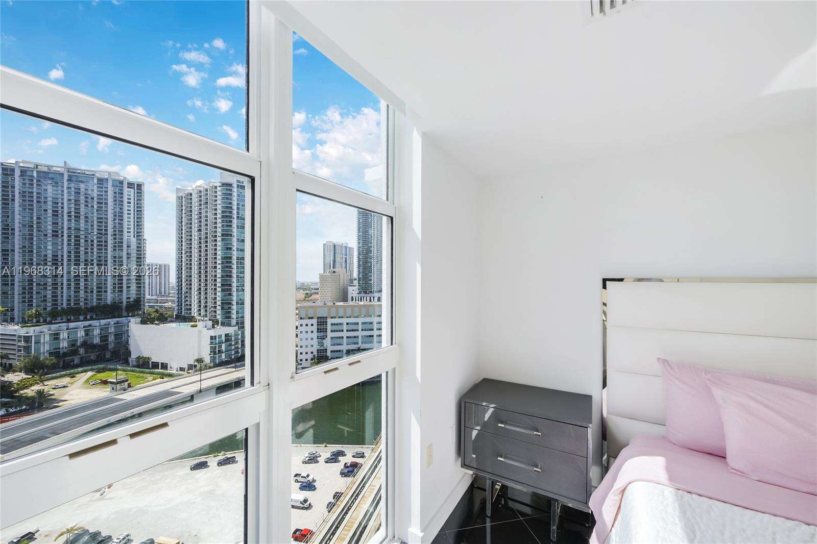 Brickell On The River at 41 5 St, Miami, FL 33131 - For Sale photo 30