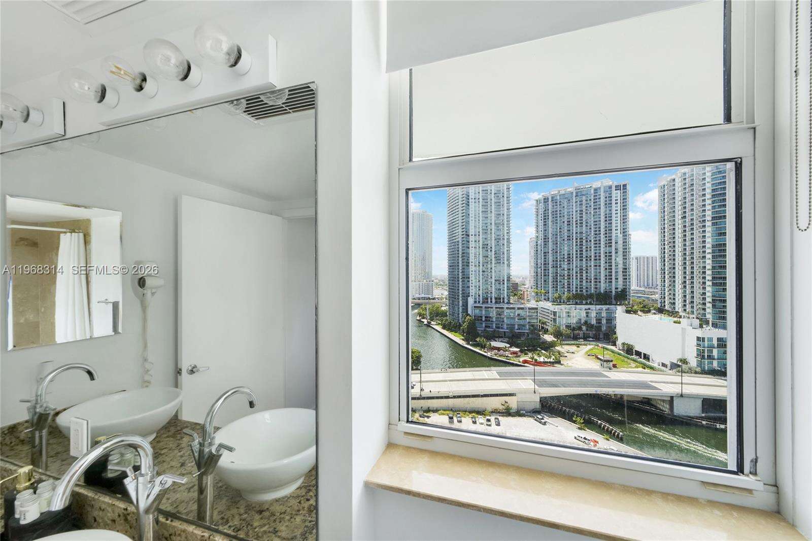 Brickell On The River at 41 5 St, Miami, FL 33131 - For Sale photo 33