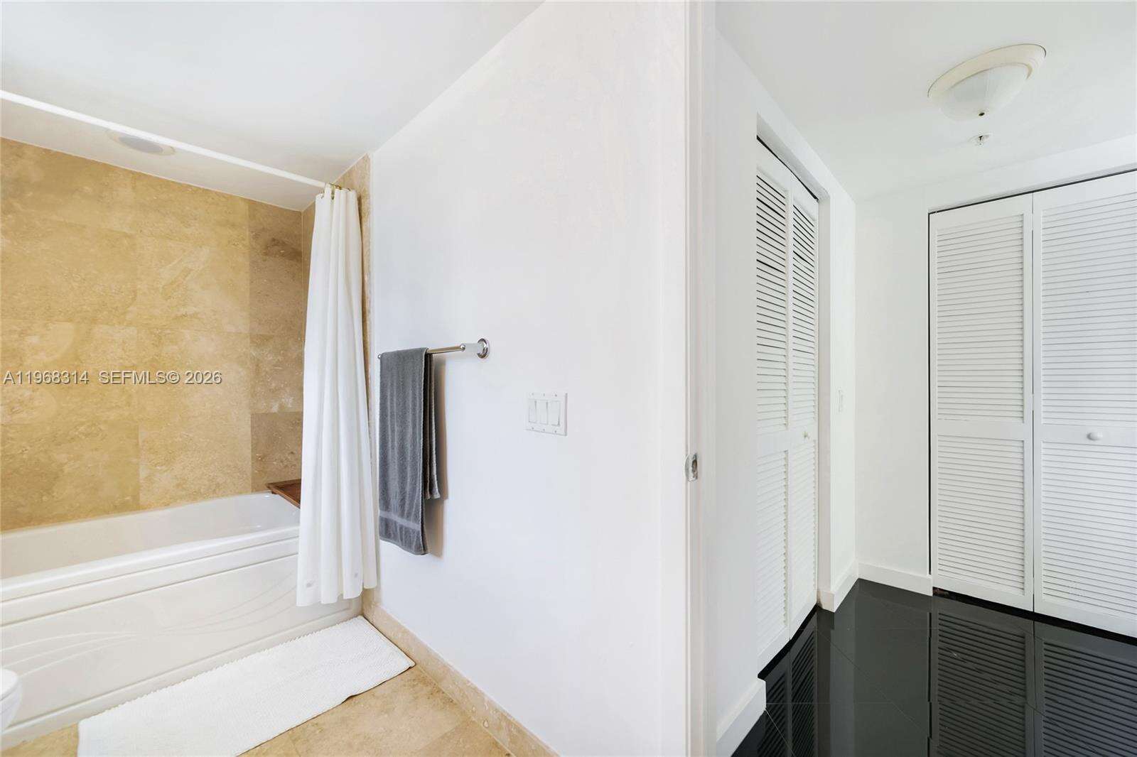 Brickell On The River at 41 5 St, Miami, FL 33131 - For Sale photo 35