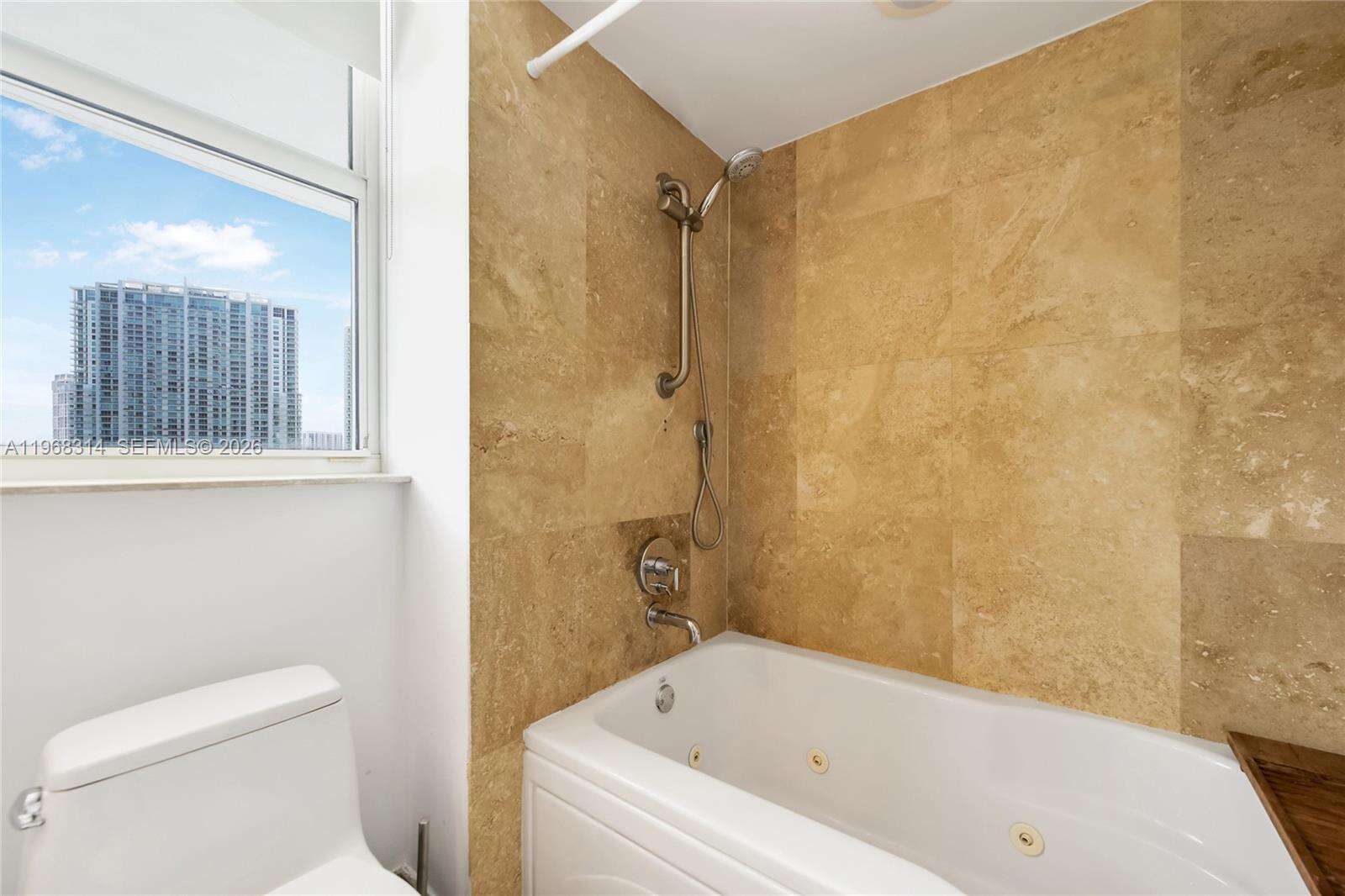 Brickell On The River at 41 5 St, Miami, FL 33131 - For Sale photo 39