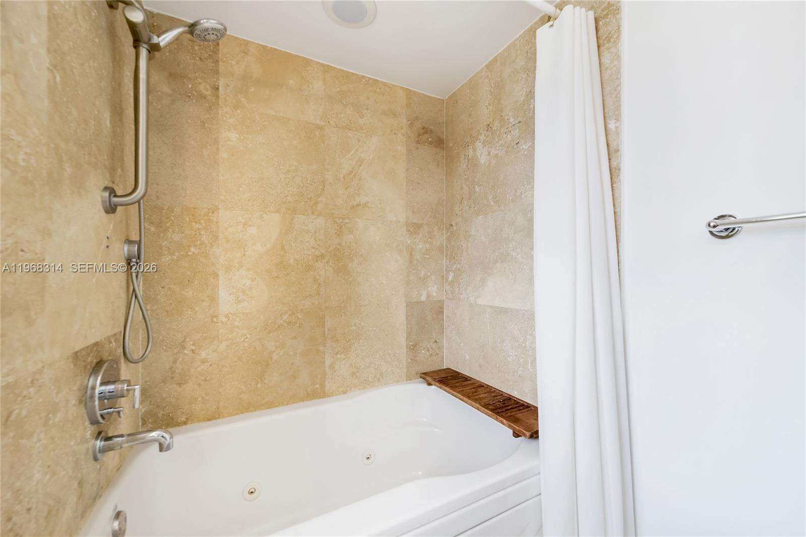 Brickell On The River at 41 5 St, Miami, FL 33131 - For Sale photo 40