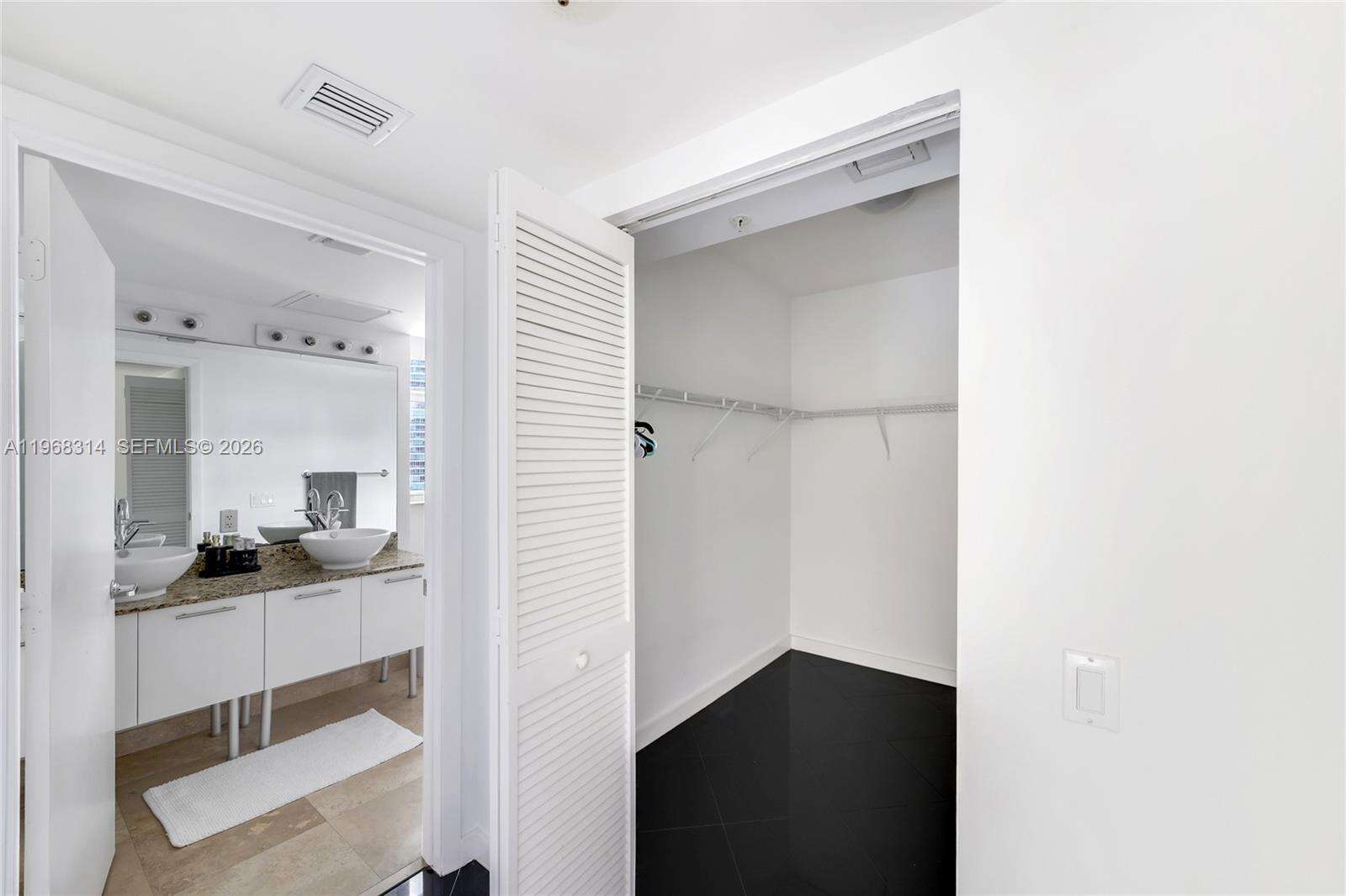 Brickell On The River at 41 5 St, Miami, FL 33131 - For Sale photo 41