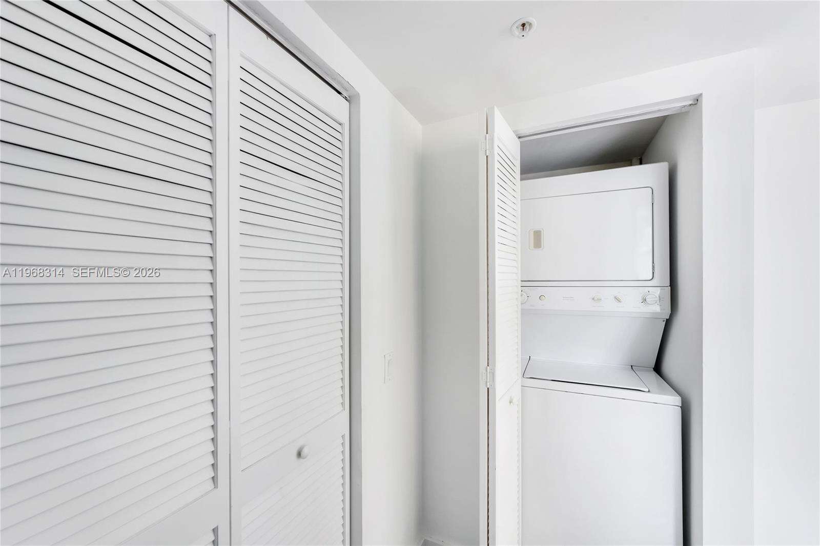 Brickell On The River at 41 5 St, Miami, FL 33131 - For Sale photo 43