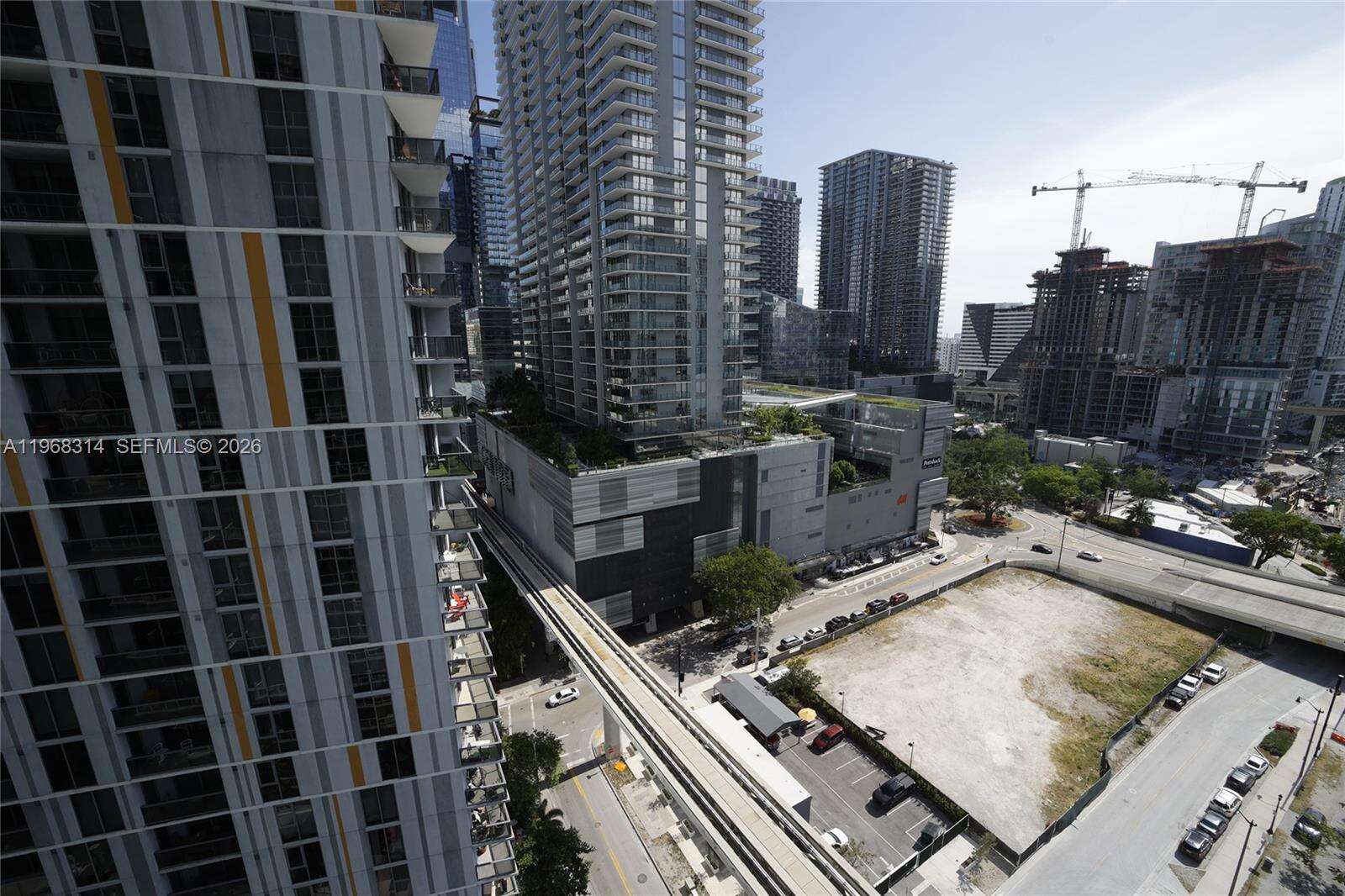 Brickell On The River at 41 5 St, Miami, FL 33131 - For Sale photo 55