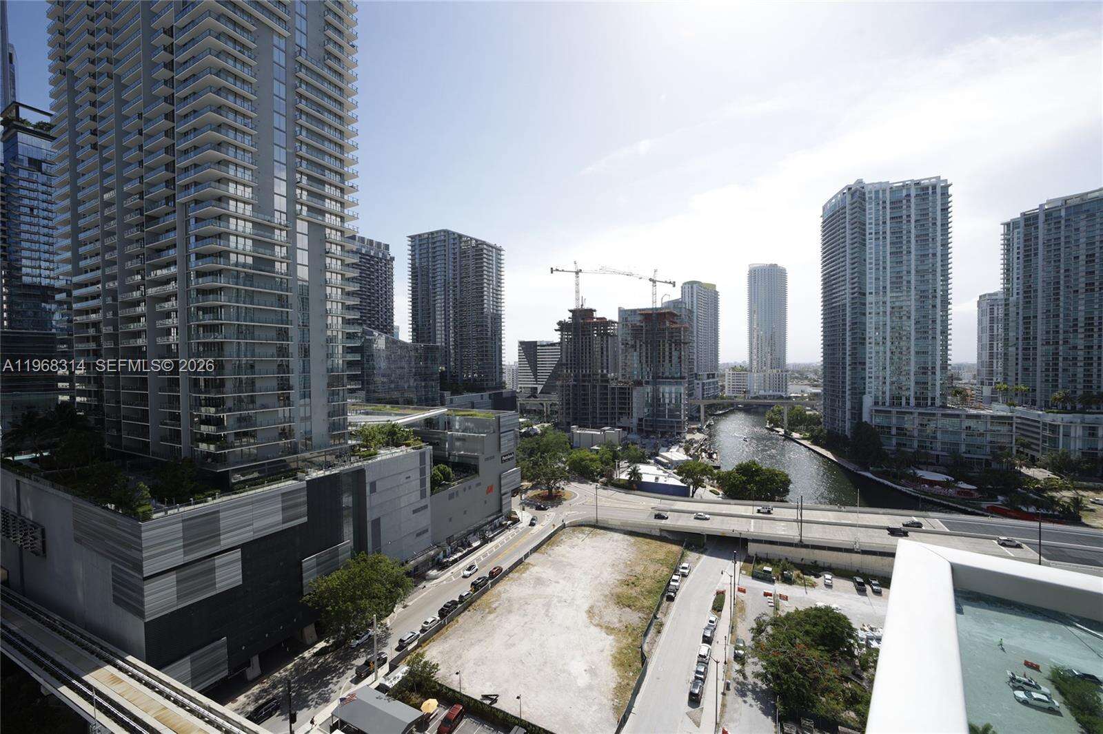 Brickell On The River at 41 5 St, Miami, FL 33131 - For Sale photo 56