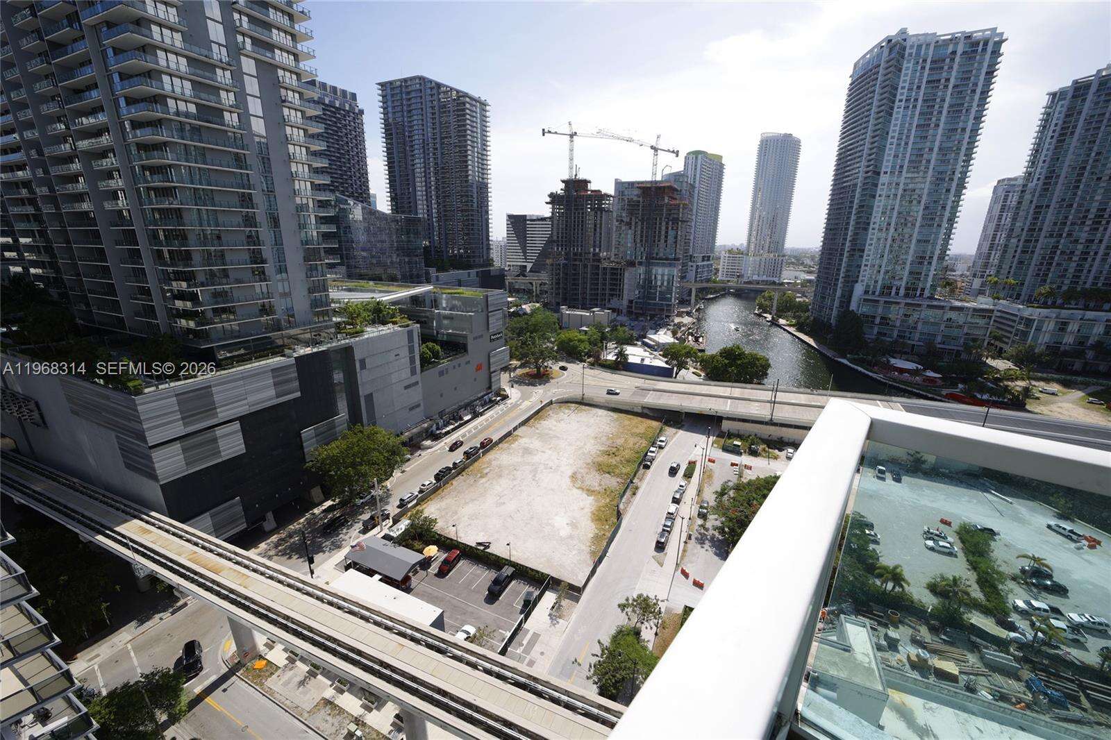 Brickell On The River at 41 5 St, Miami, FL 33131 - For Sale photo 59