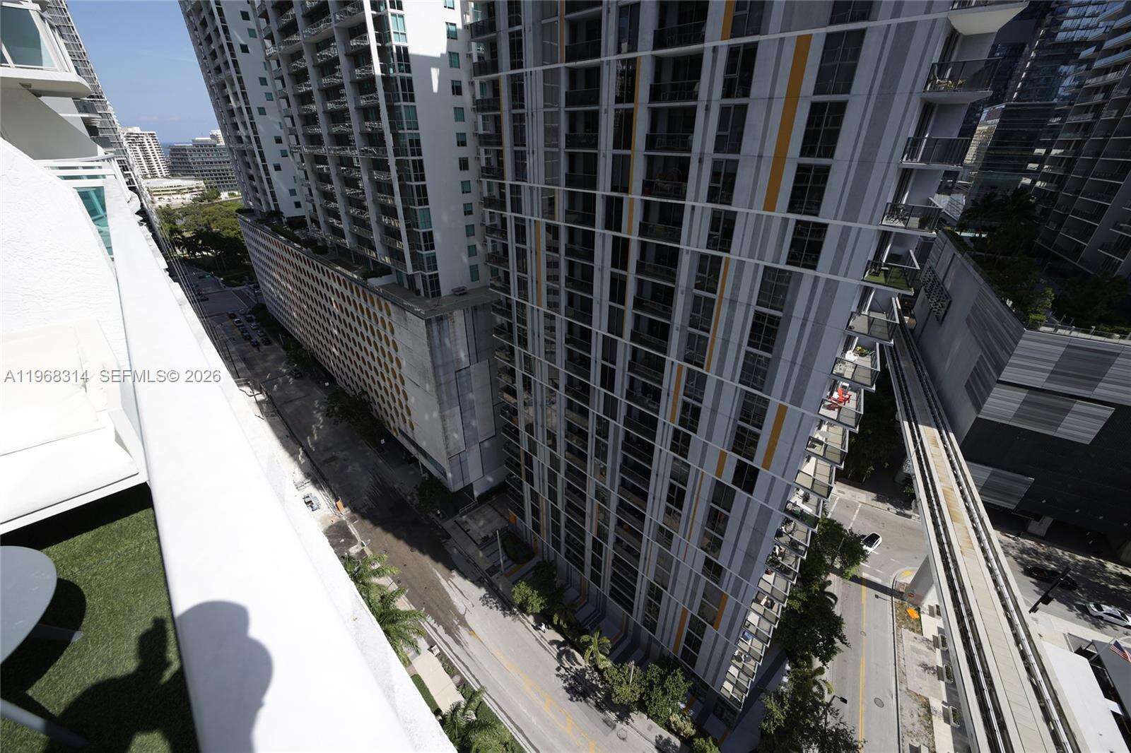 Brickell On The River at 41 5 St, Miami, FL 33131 - For Sale photo 61
