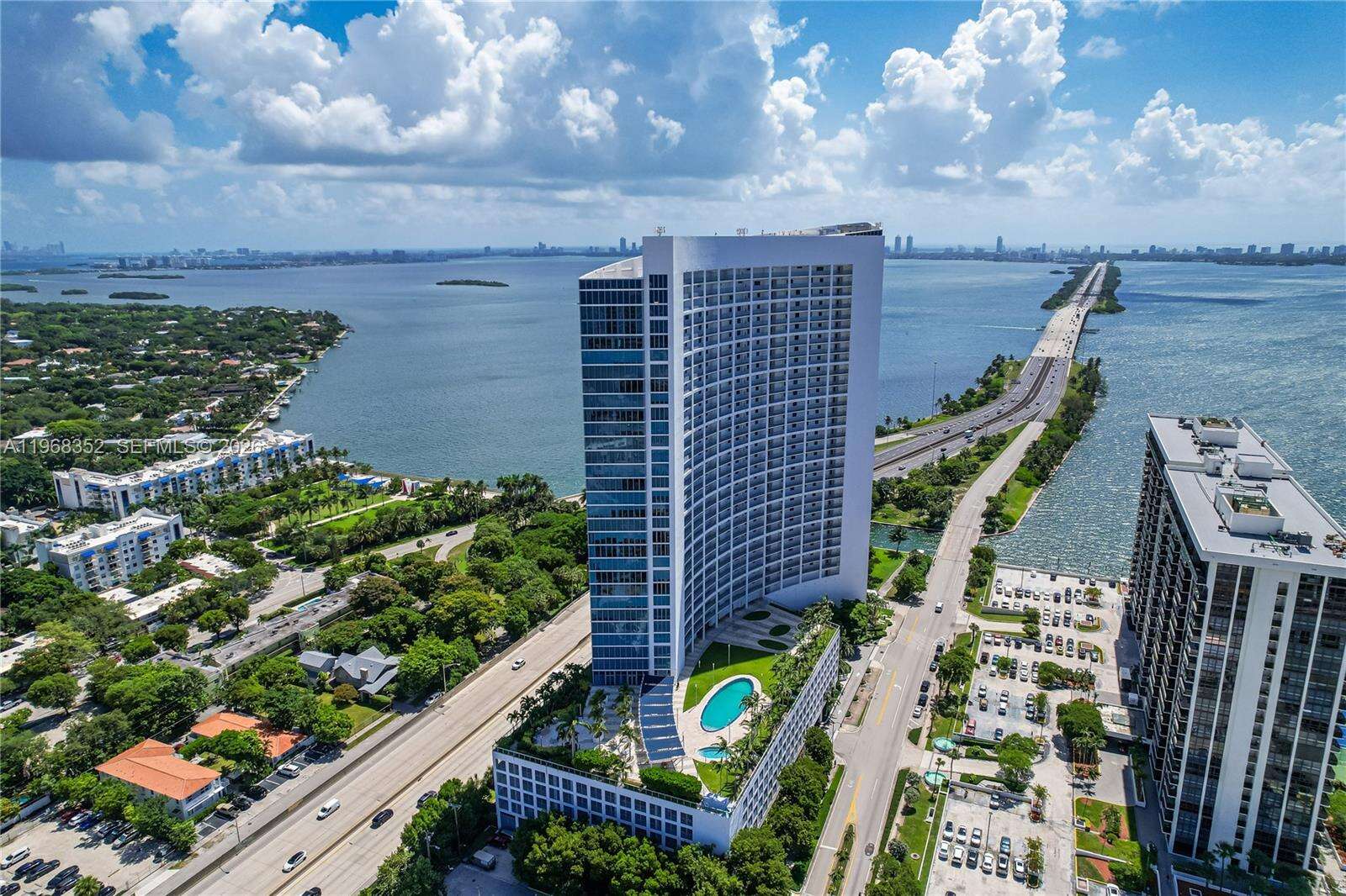 BLUE - 601 36 St, Miami, FL 33137 | Picture 31