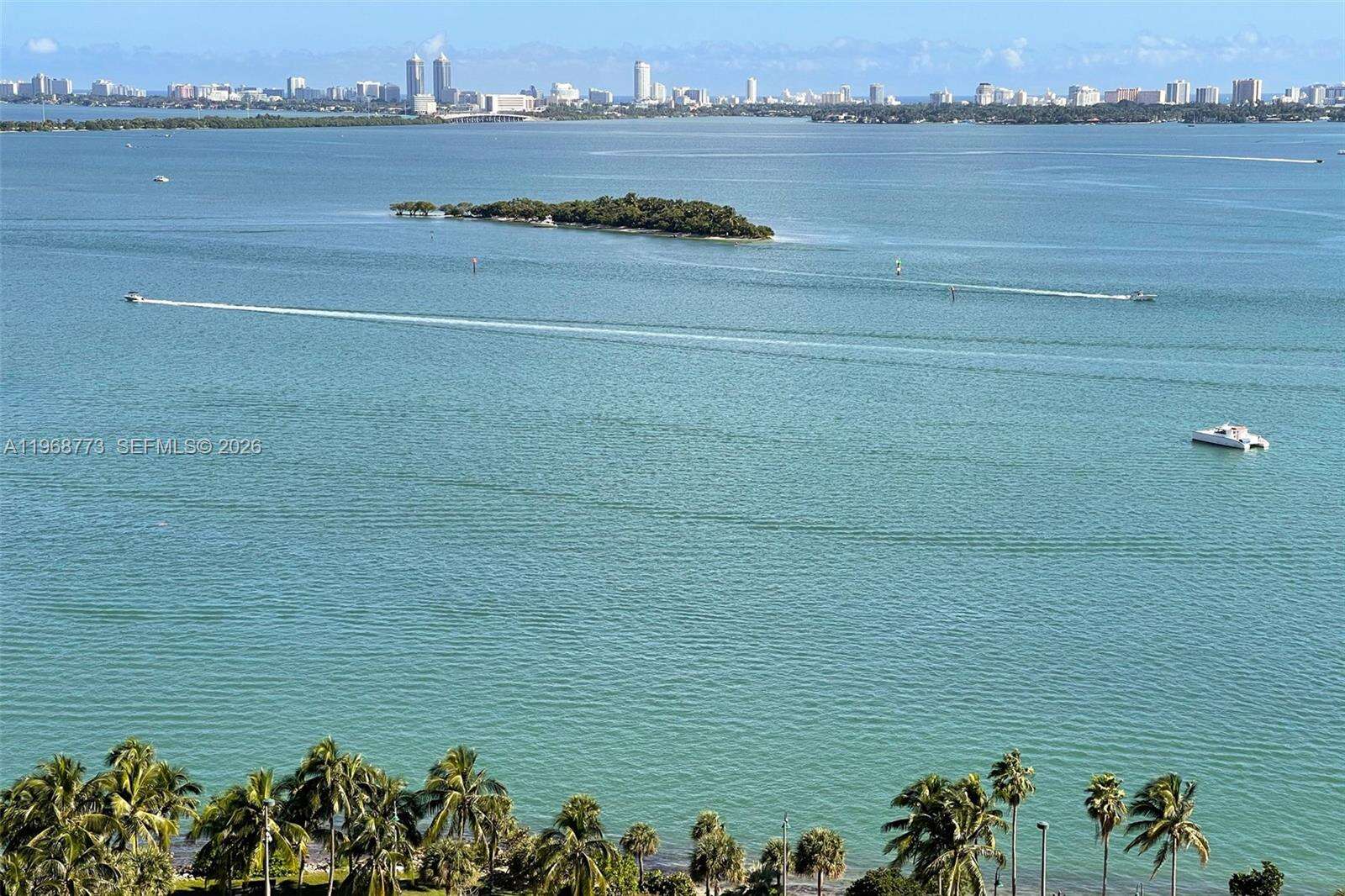 PARAMOUNT BAY - 2020 Bayshore Dr, Miami, FL 33137 | Picture 2