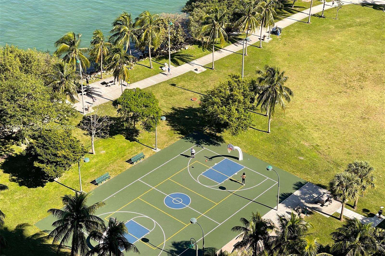 PARAMOUNT BAY - 2020 Bayshore Dr, Miami, FL 33137 | Picture 11