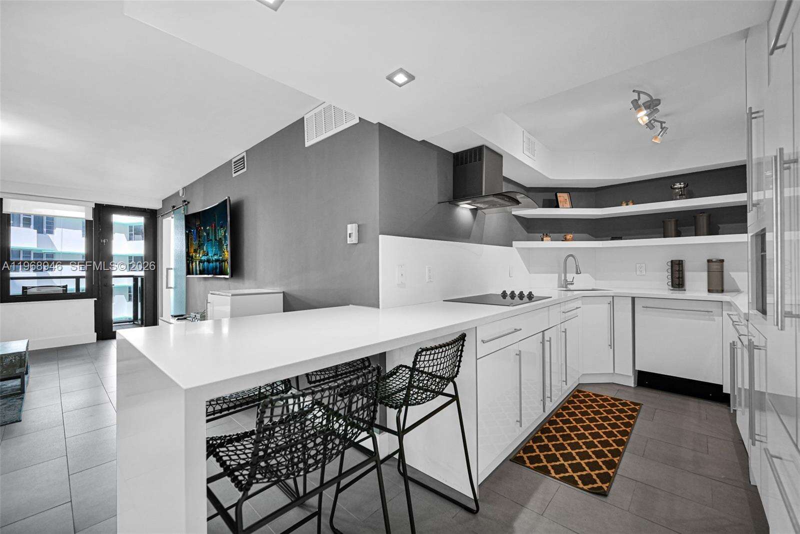 The Alexander at 5225 Collins Ave, Miami Beach, FL 33140 - For Sale photo 13