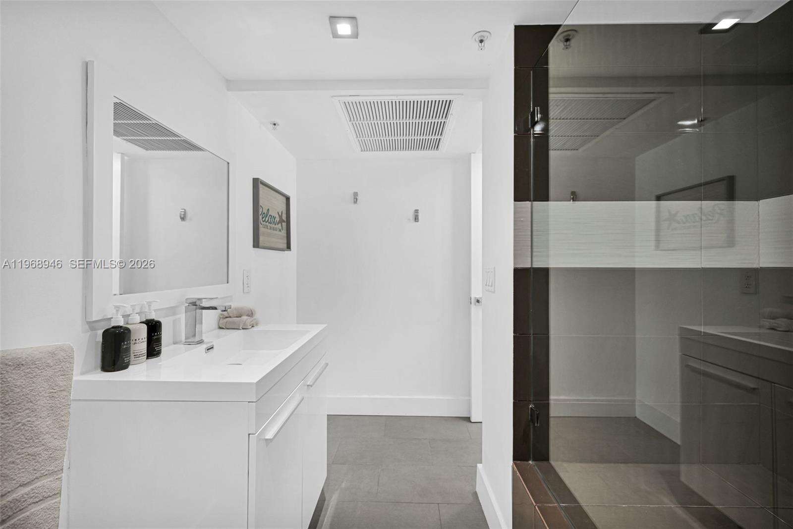 The Alexander at 5225 Collins Ave, Miami Beach, FL 33140 - For Sale photo 23
