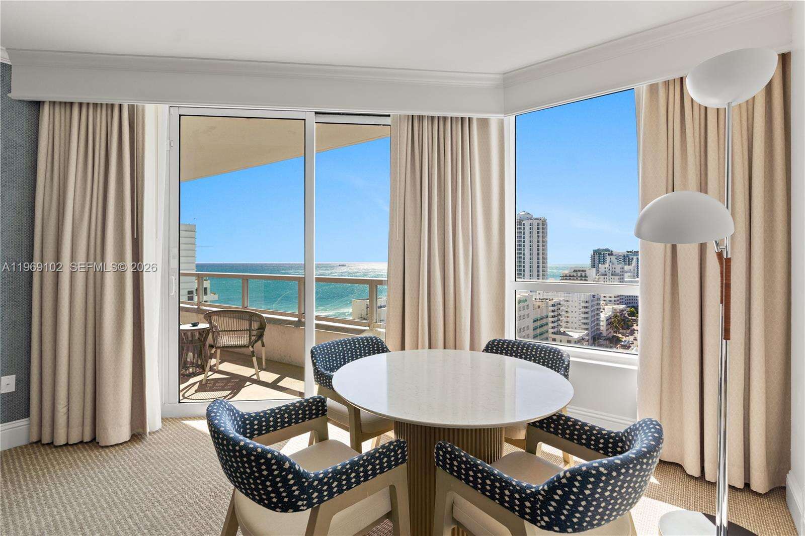FONTAINEBLEAU II - 4401 Collins Ave, Miami Beach, FL 33140 | Picture 1