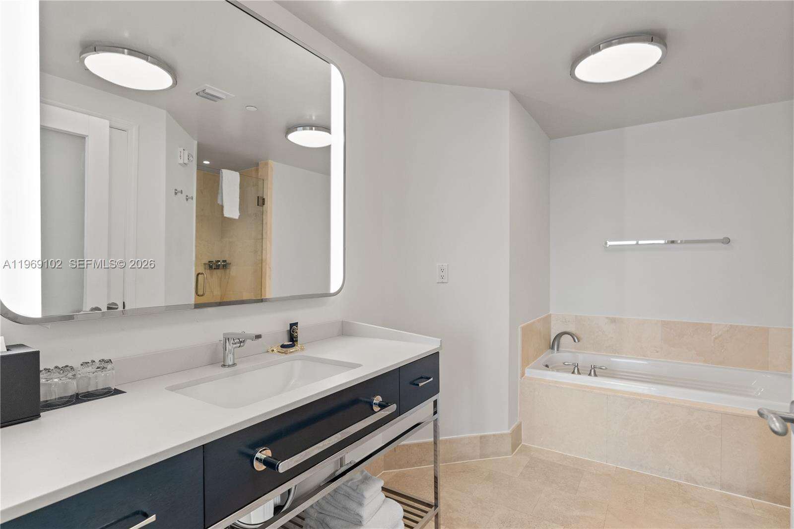 FONTAINEBLEAU II - 4401 Collins Ave, Miami Beach, FL 33140 | Picture 33