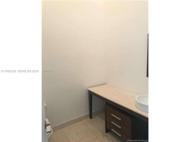 Icon Brickell 1 at 465 Brickell, Miami, FL 33131 - For Sale photo 9