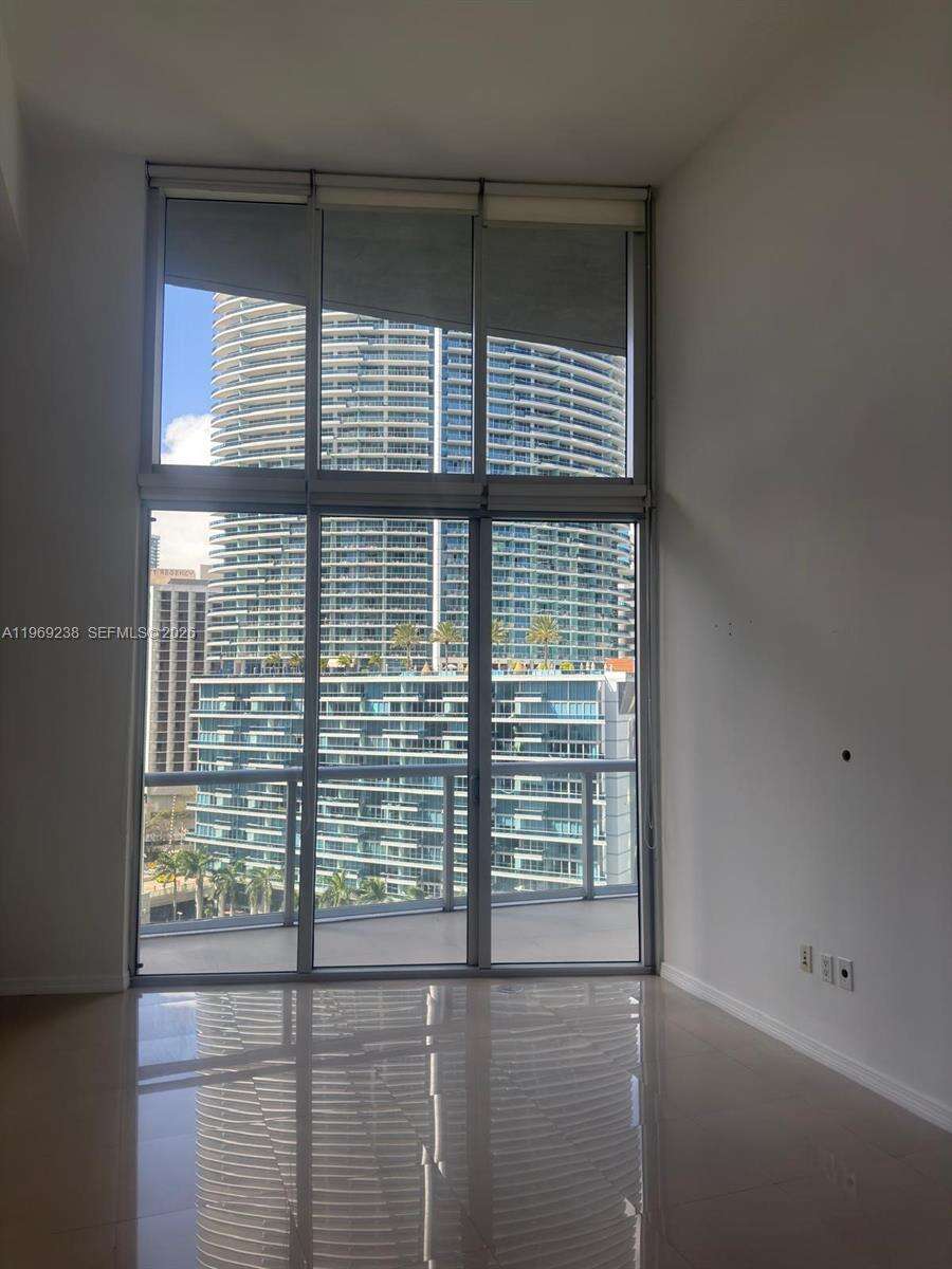 Icon Brickell 1 at 465 Brickell, Miami, FL 33131 - For Sale photo 10