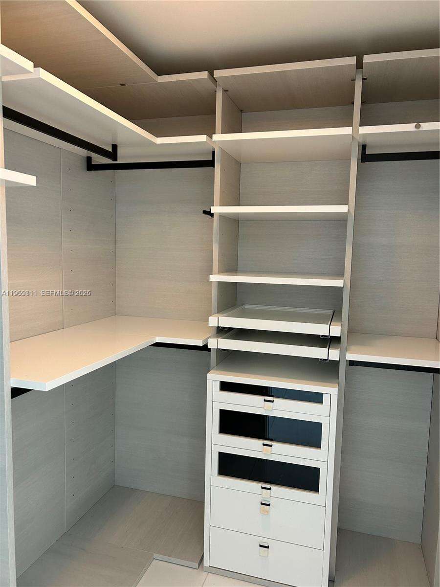 PARQUE TOWERS - 300 Sunny Isles Blvd, Sunny Isles Beach, FL 33160 | Picture 15