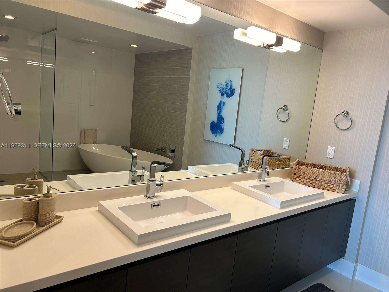 PARQUE TOWERS - 300 Sunny Isles Blvd, Sunny Isles Beach, FL 33160 | Picture 17