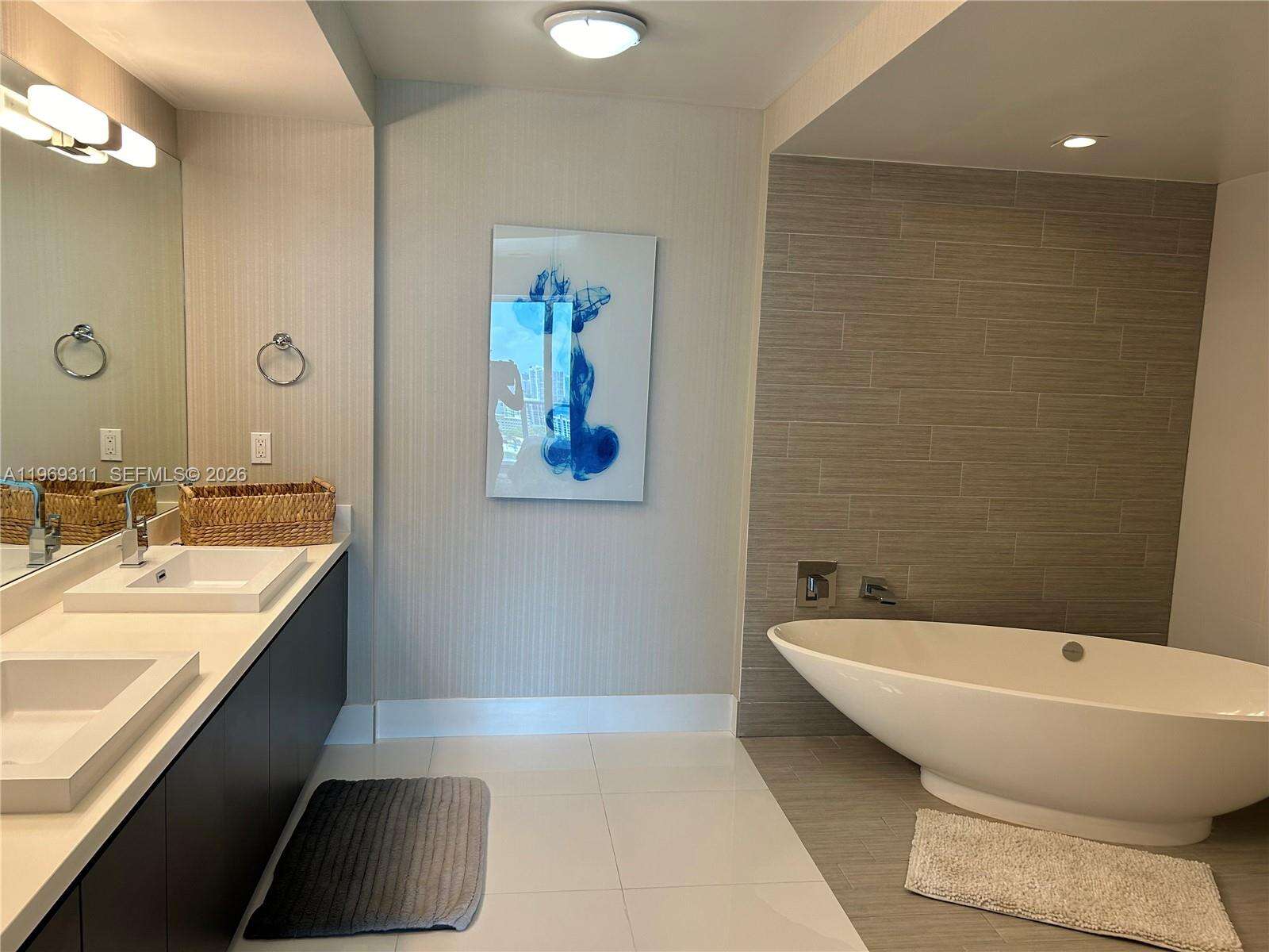 PARQUE TOWERS - 300 Sunny Isles Blvd, Sunny Isles Beach, FL 33160 | Picture 18