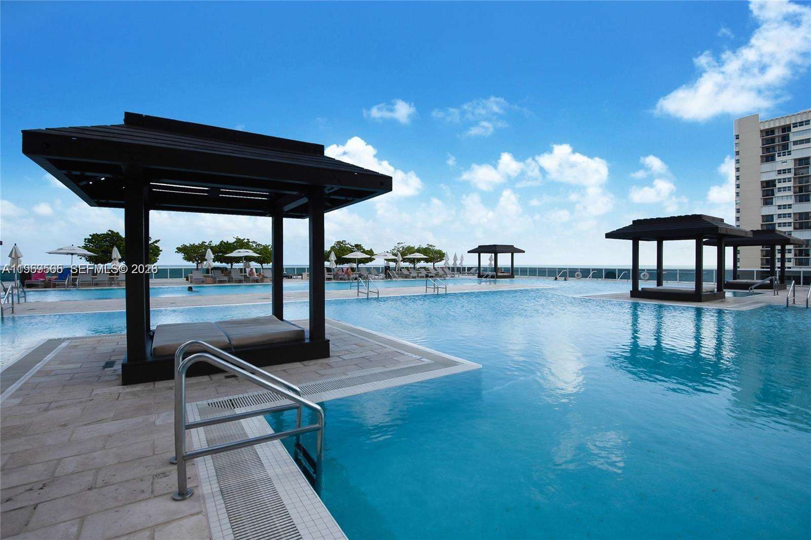 BEACH CLUB TWO - 1830 Ocean Dr, Hallandale Beach, FL 33009 | Picture 3