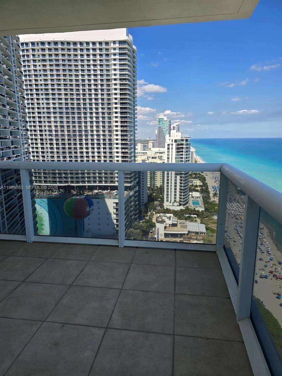 BEACH CLUB TWO - 1830 Ocean Dr, Hallandale Beach, FL 33009 | Picture 8