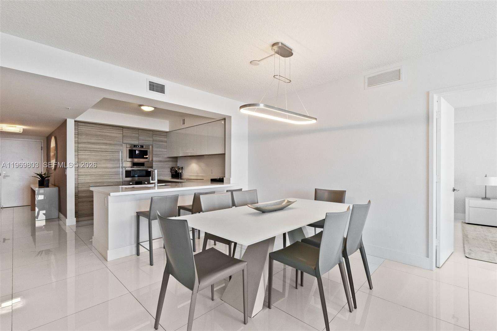 PARQUE TOWERS - 300 Sunny Isles Blvd, Sunny Isles Beach, FL 33160 | Picture 15